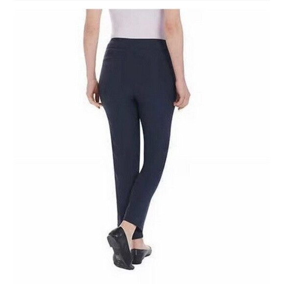 NWT Hilary Radley Women's Crepe Pull On Pant Mid Rise Slim Leg Navy XL - Picture 3 of 3